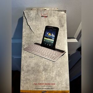 Verizon Full Size Keyboard Dock